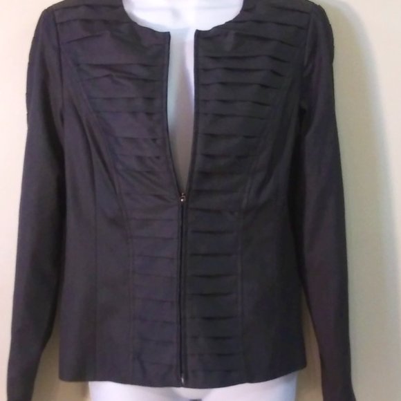 NWT Doncaster dark gray pleated jacket - size 4 - Picture 1 of 8